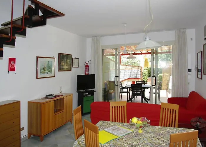 Fontana Barone, بيت للعطل تْشيفالو